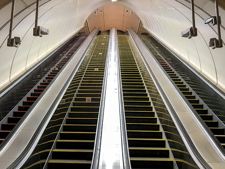 Elevanja escalator brakes, UK transit